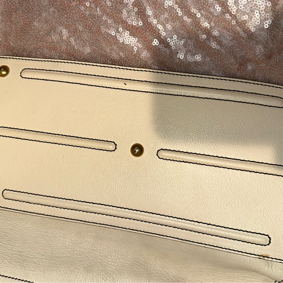 Yves Saint Laurent Cream and Black Shoulder Bag - Picture 4 of 4